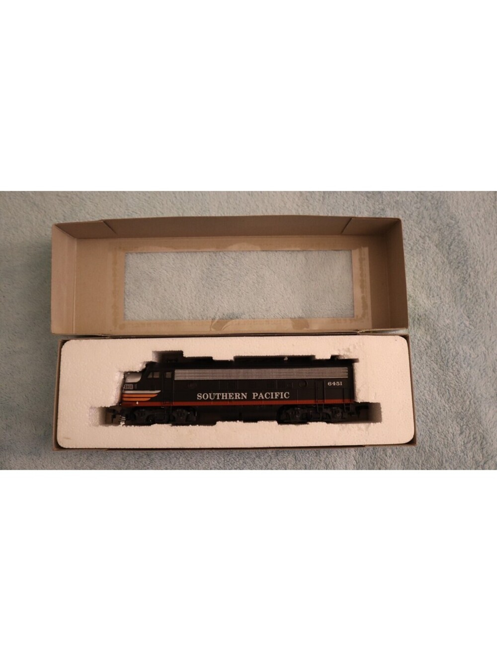 Atlas 8314 HO Southern Pacific FP-7 Diesel Locomotive #6451 LN/Box